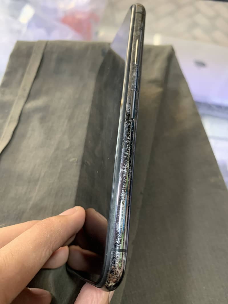 Apple iPhone X 1