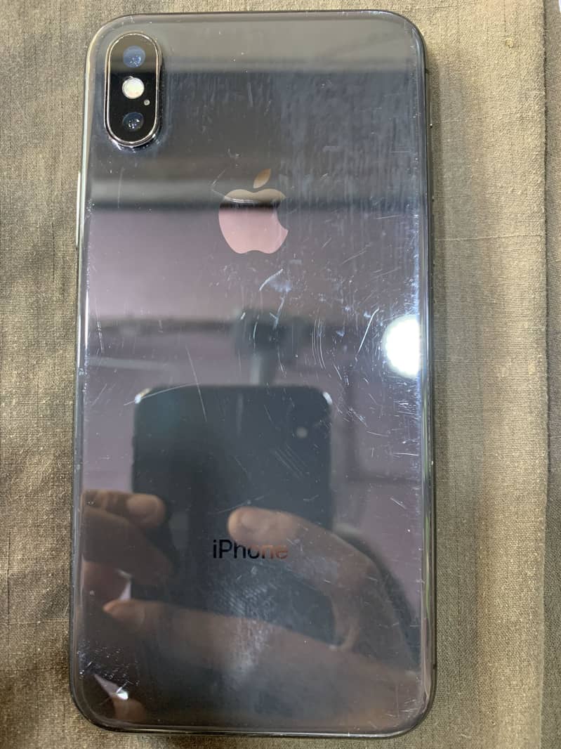 Apple iPhone X 4