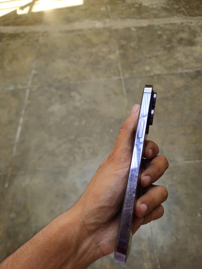 Apple iPhone 14 Pro Max 2