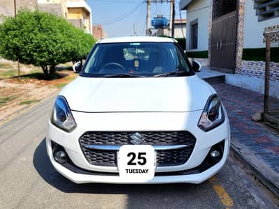 Suzuki Swift GLX CVT 22/23 9.5/10