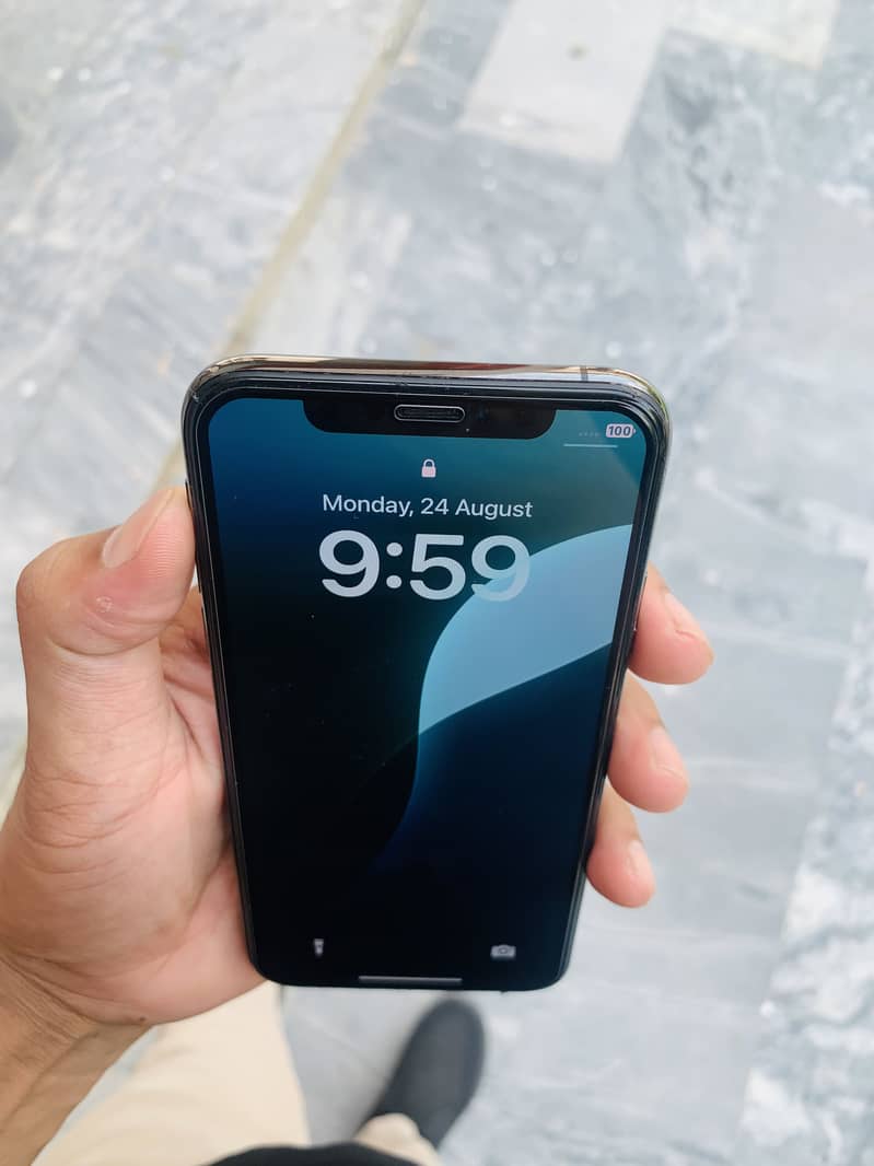 iPhone XS 1