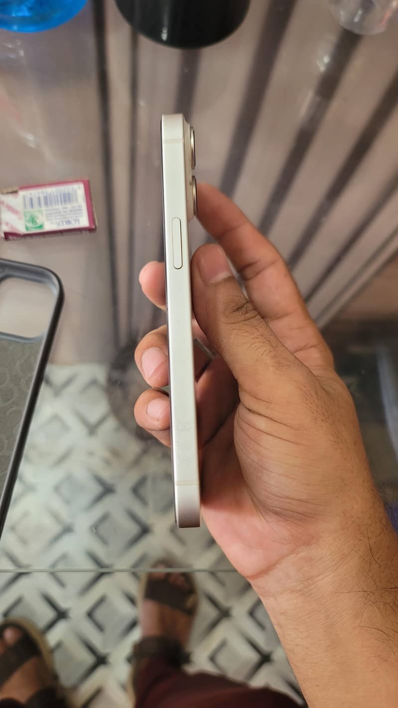 Apple iPhone 14 3