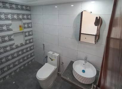 Ready To Buy A Good Location House 5 Marla In Lahore