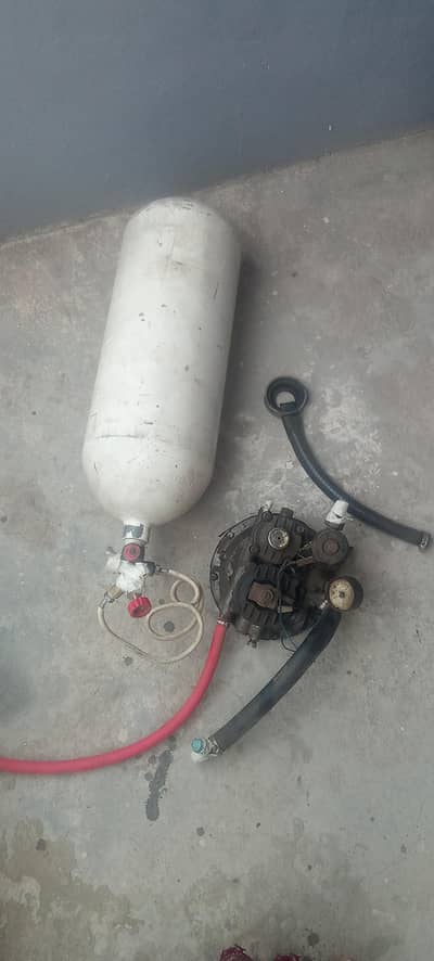 condition new hai bas car sale kar di hai or koe issues ni hai
