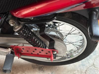 Honda 125 deluxe  total pack sirf 21000 chal ha