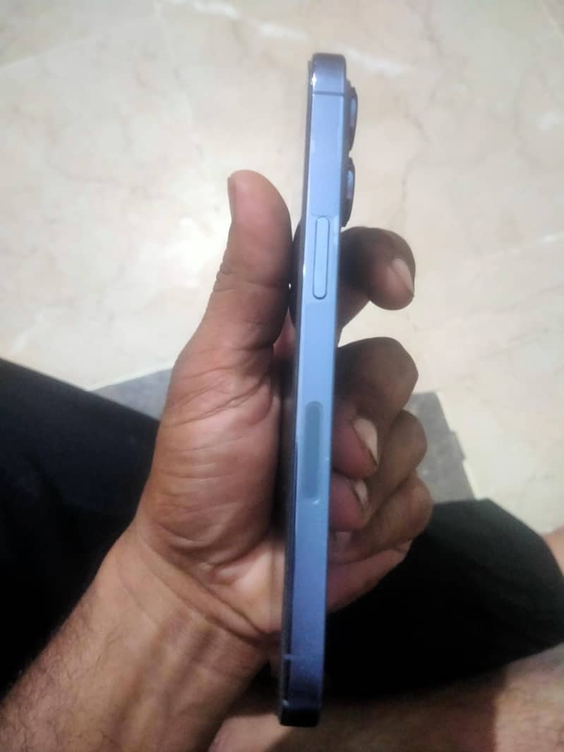 Apple iPhone 13 Pro 1