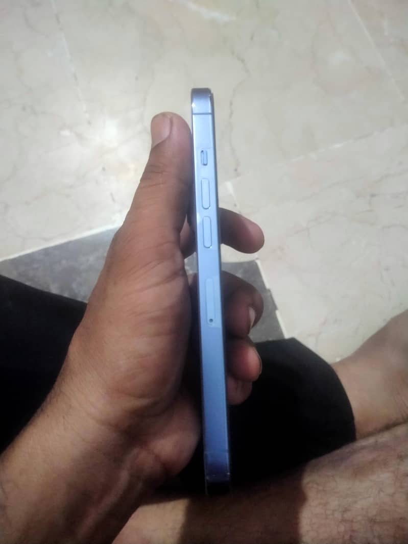 Apple iPhone 13 Pro 2
