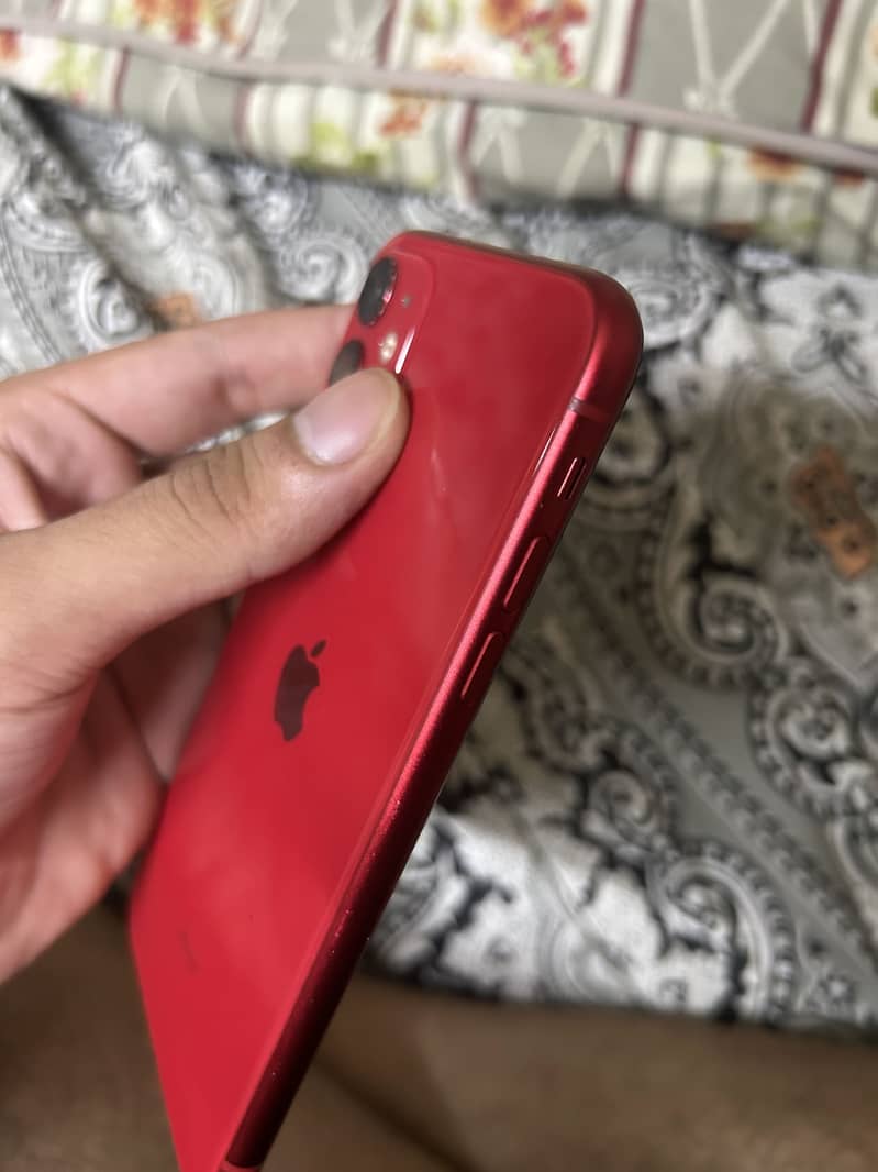Apple iPhone 11 3