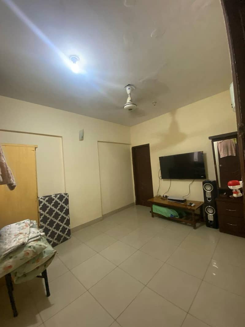 3 Bed DD, 4 Attached Baths, 1