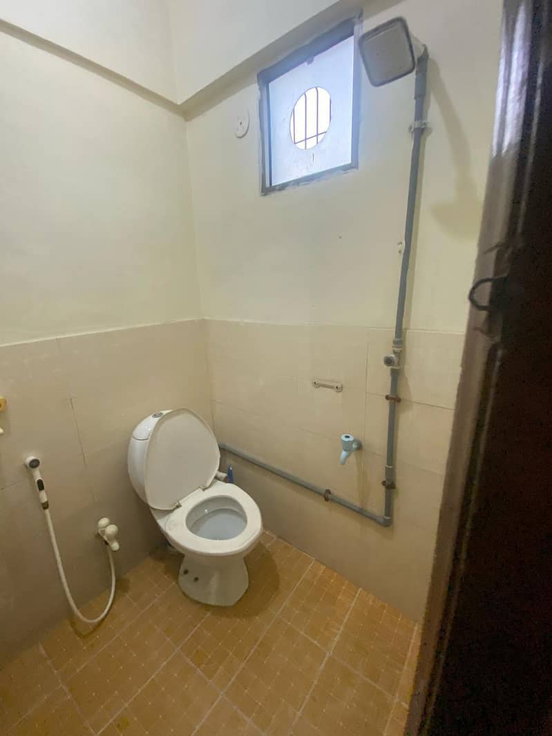 3 Bed DD, 4 Attached Baths, 5