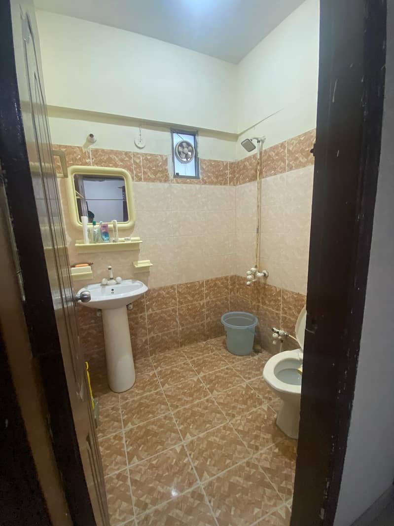 3 Bed DD, 4 Attached Baths, 6