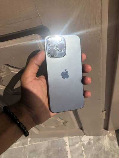 iPhone 13 Pro jv 128 only whatsapp 0/3/4/8/9/4/1/7/3/4/4