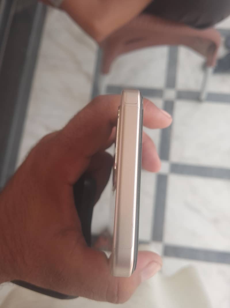 OPPO A6 2