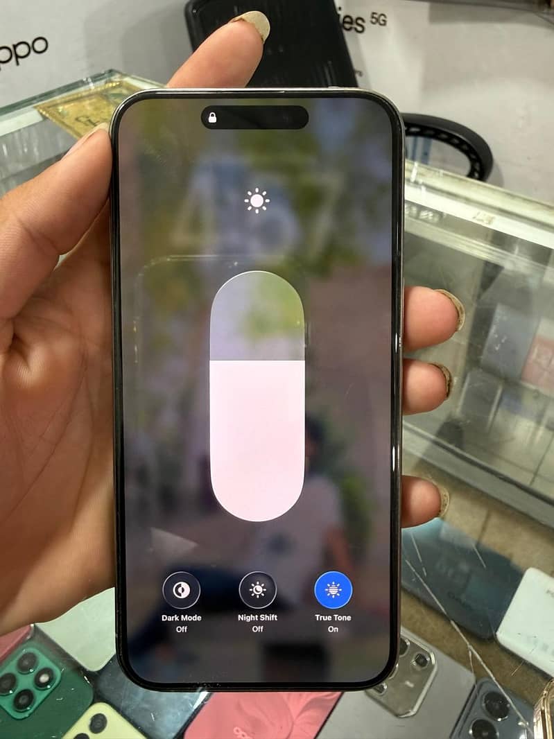 Apple iPhone 15 Pro Max 3