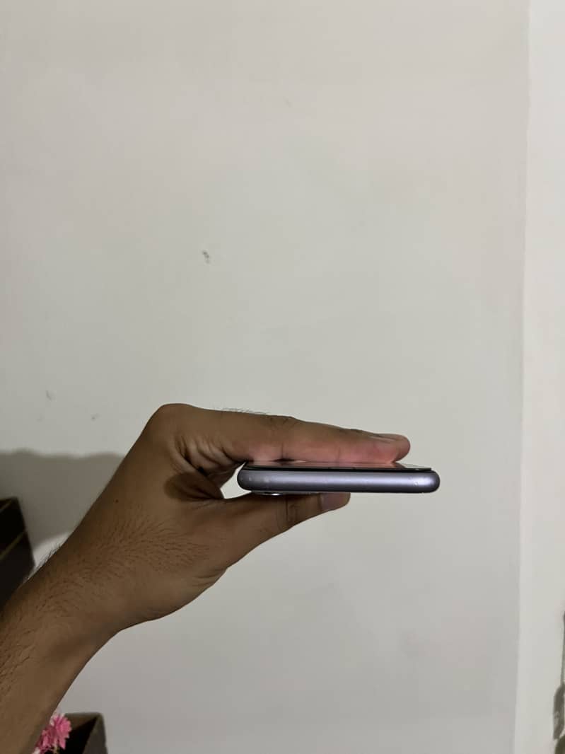 Apple iPhone 11 5