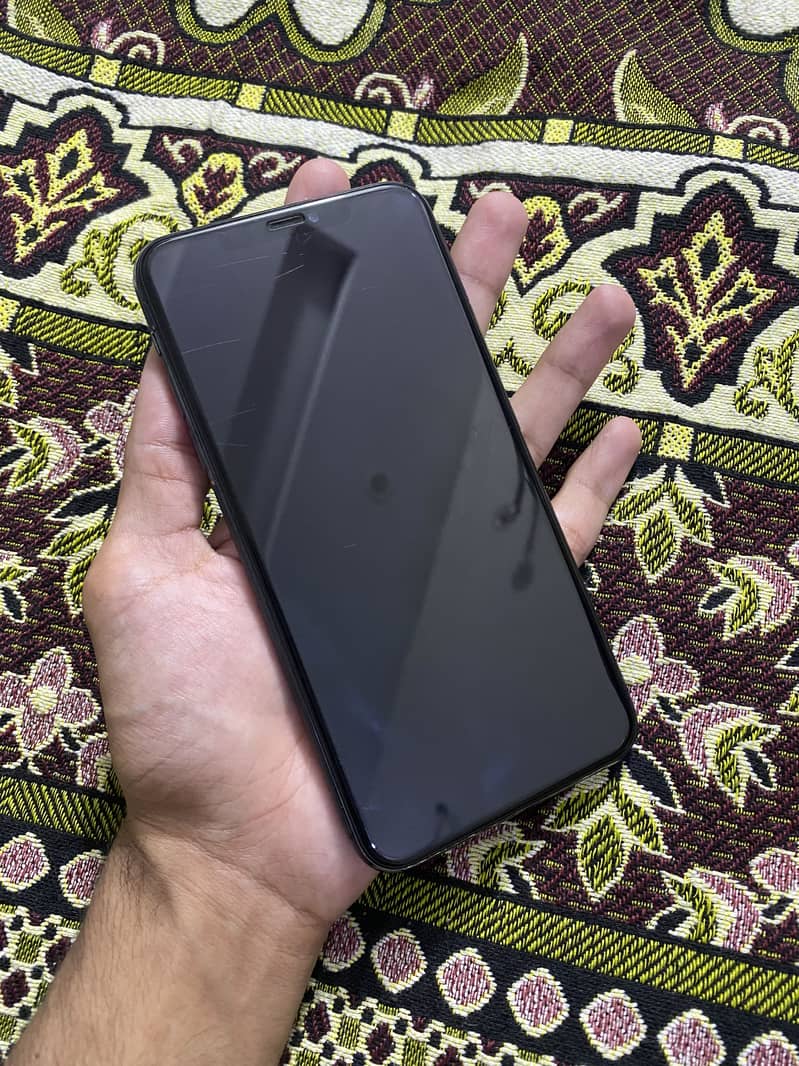 Apple iPhone 11 Pro Max 0