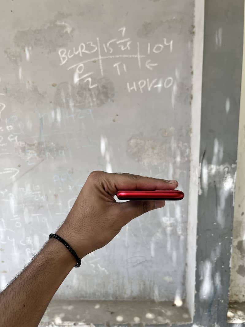 Apple iPhone 11 4