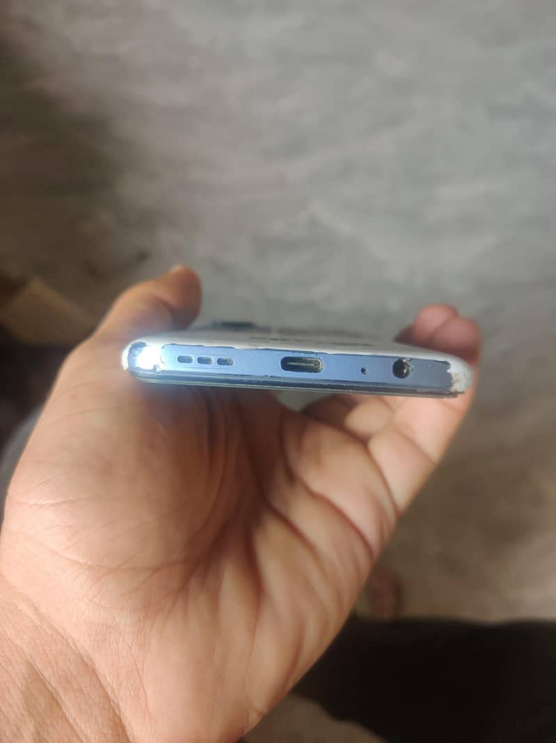 Tecno Camon 17 Pro 6