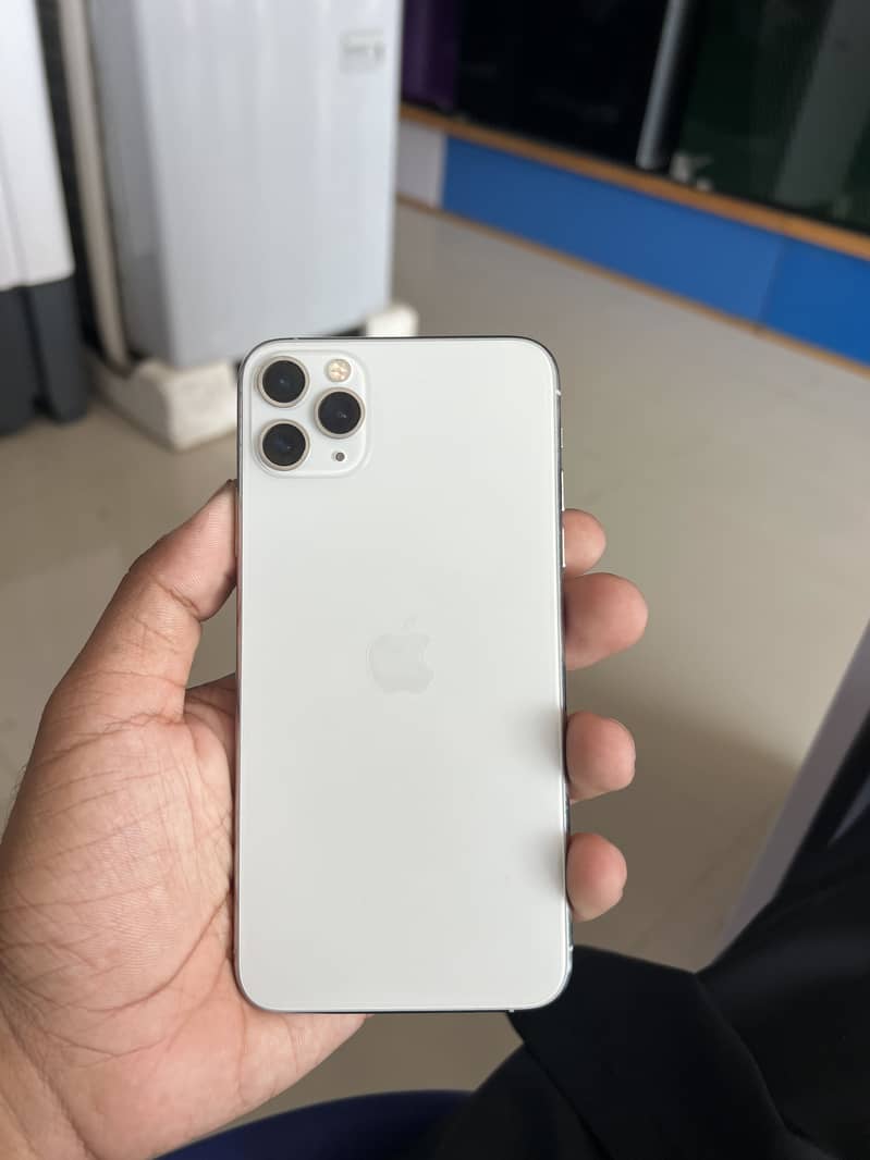 IPhone 11 Pro Max 0