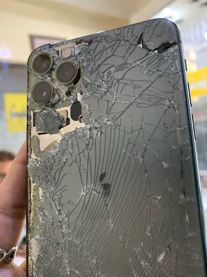 Apple iPhone 11 Pro Max 3