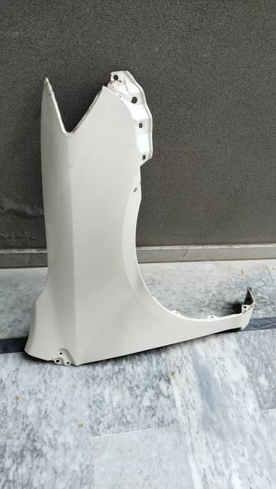 Toyota aixo finder it's original Japan no paint preal white