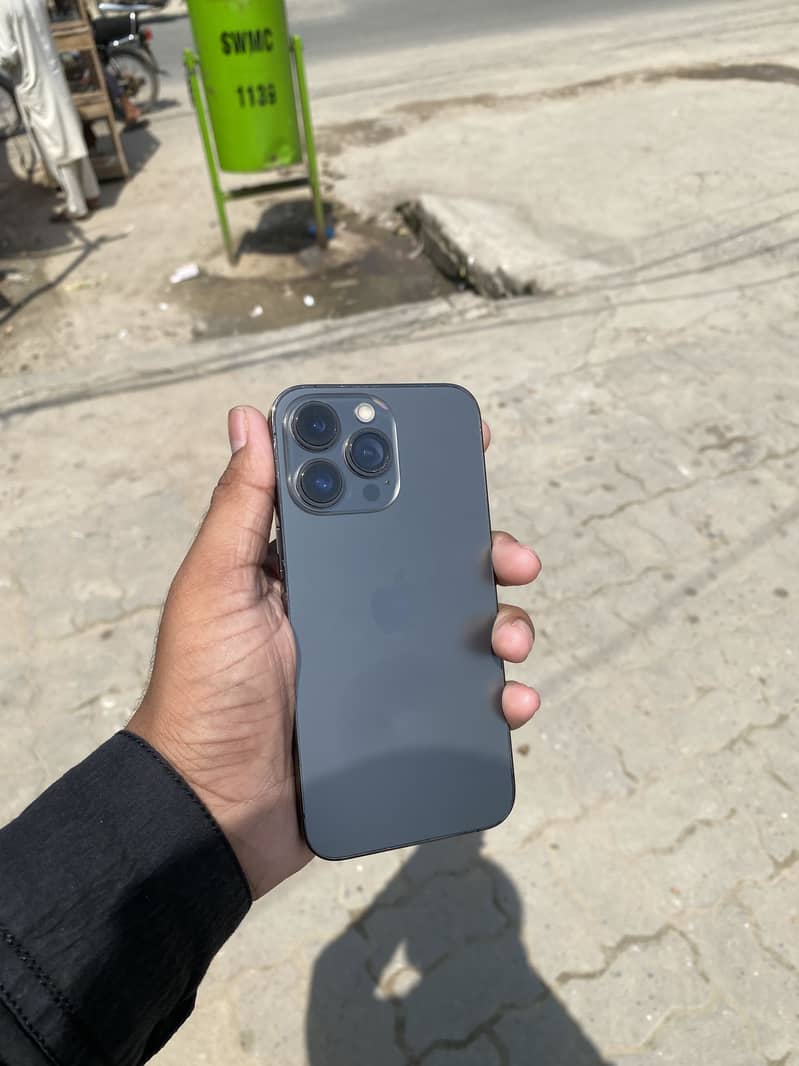 iPhone 13 Pro 0