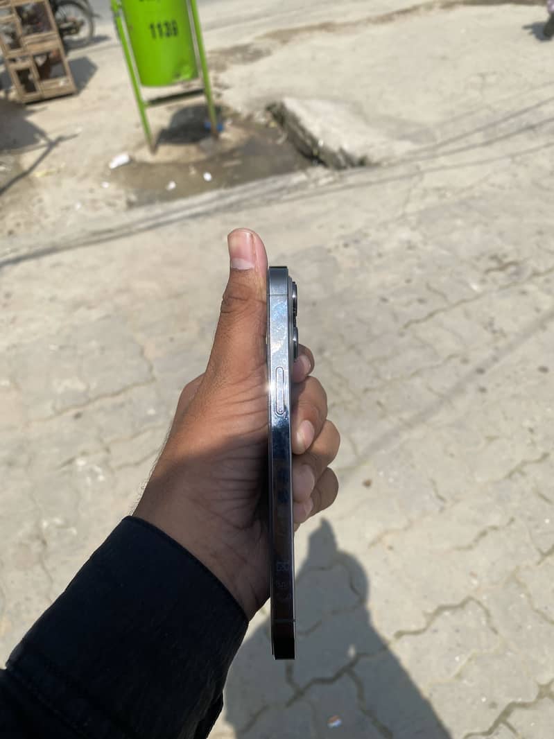 iPhone 13 Pro 6