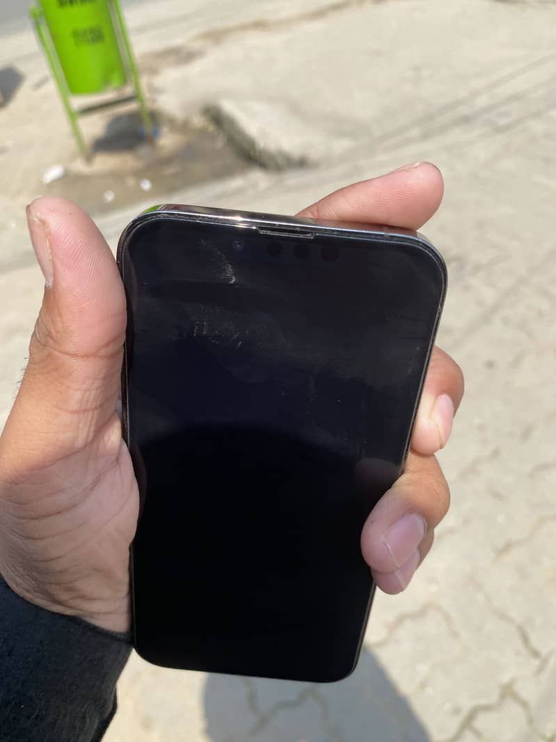 iPhone 13 Pro 8