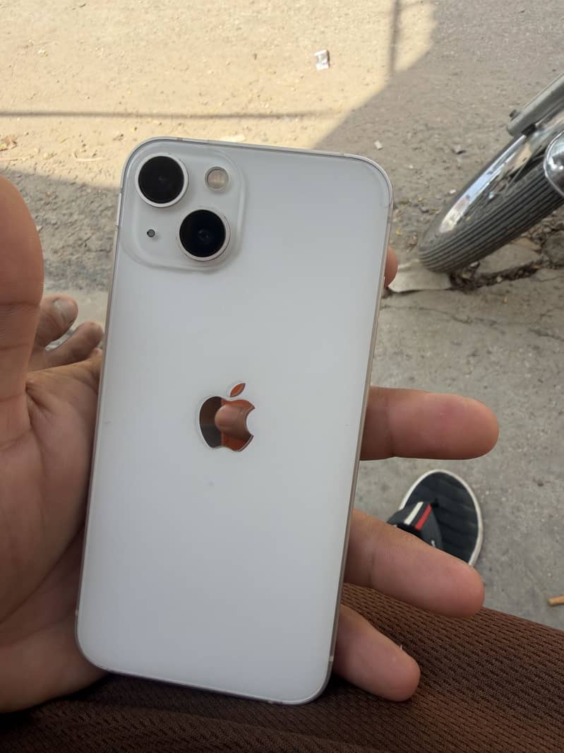 Apple iPhone 13 6