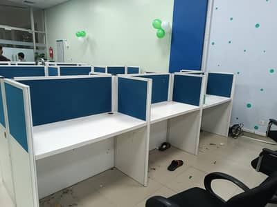 Work Station in Quantity