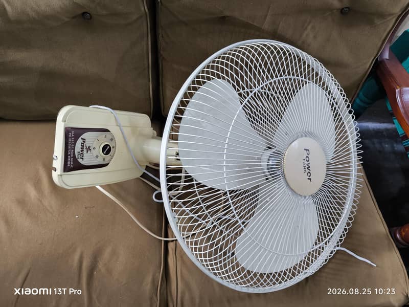 Bracket Fan 0