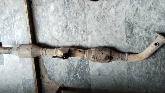 Toyota Fortuner catalytic converter system