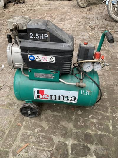 Air Compressor for Sale 24 Liter Air Compressor/2.5 HP Air Compress