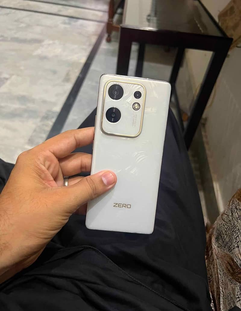 Infinix Zero 30 3