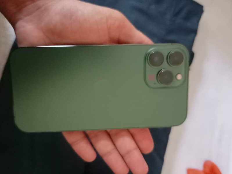 Apple iPhone 13 Pro Max 3