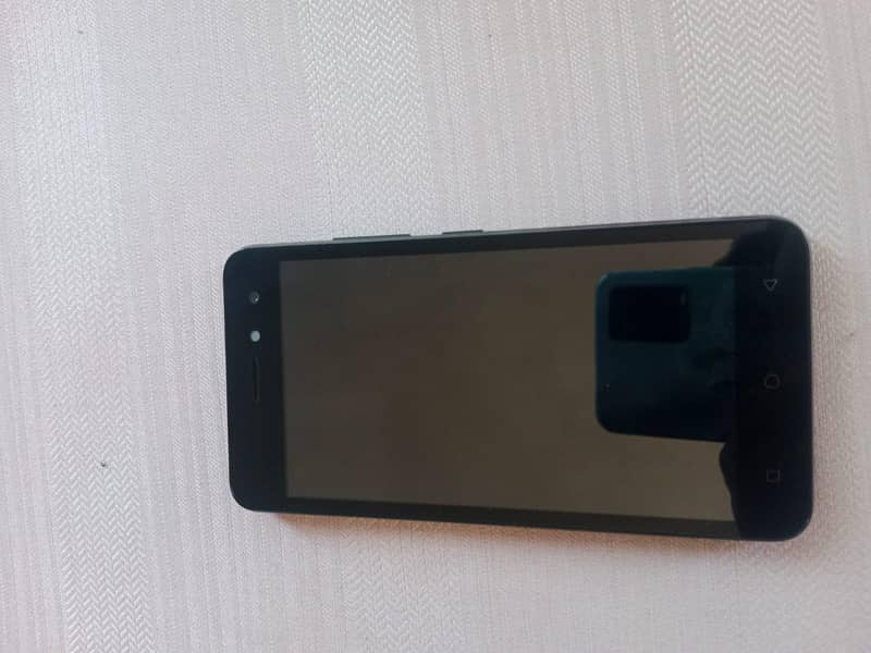 Itel A33 1