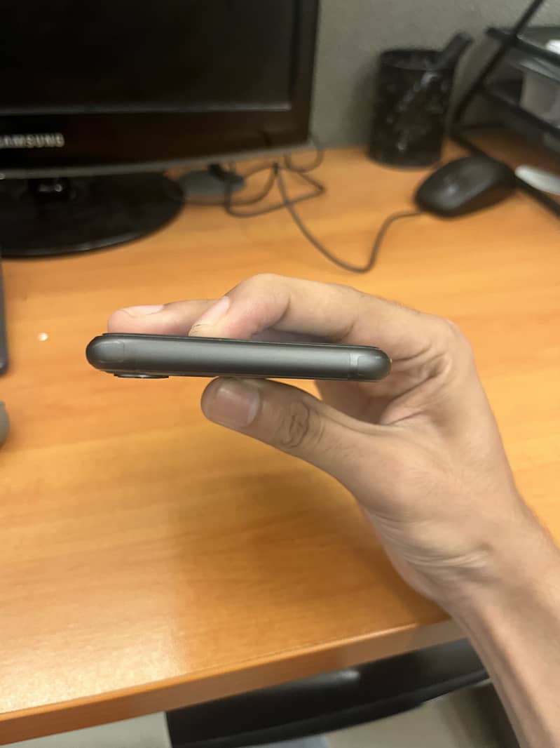 Apple iPhone 11 2