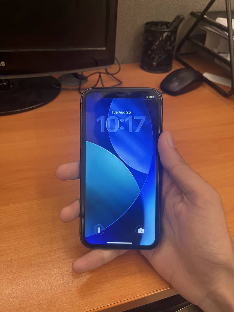 Apple iPhone 11 3