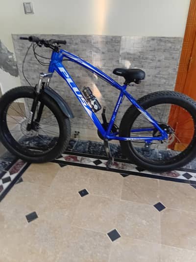 cycle aluminium fraams fats tire 50k ki buy ki thi with gears 