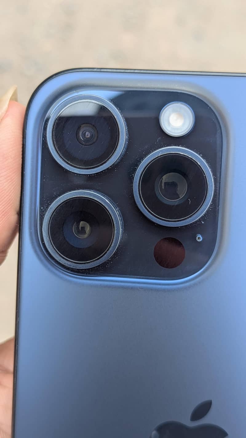 Apple iPhone 15 Pro Max 5