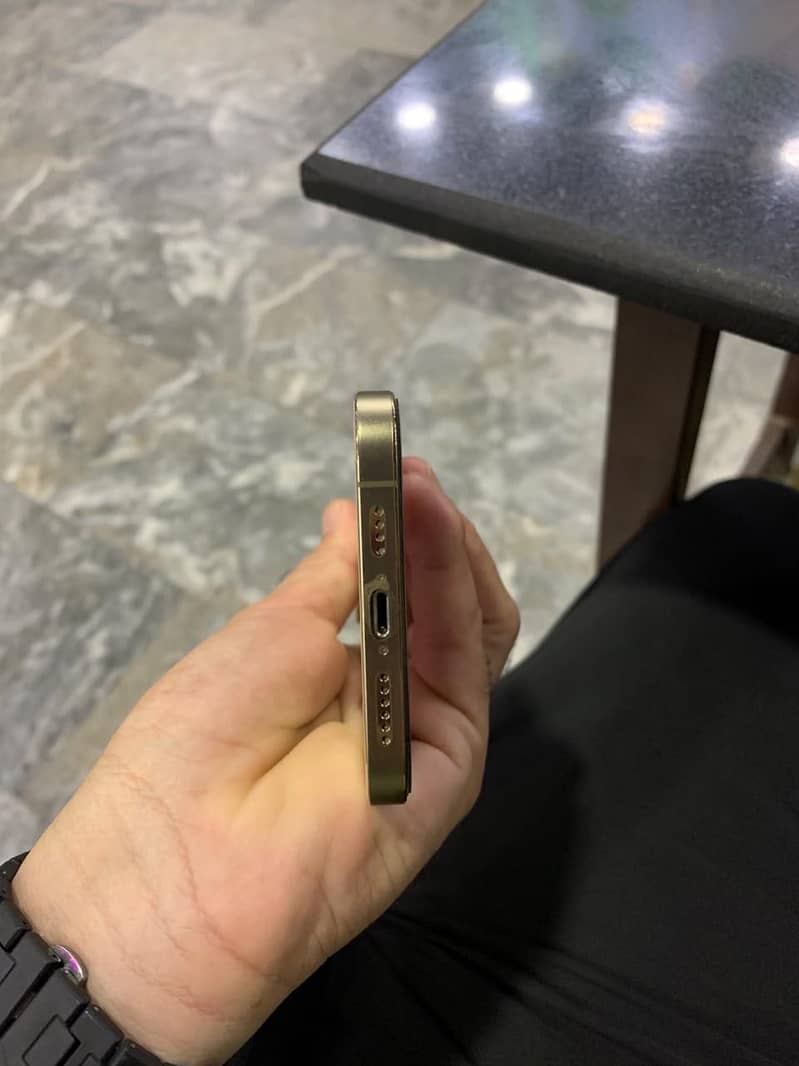 Apple iPhone 12 Pro Max 1