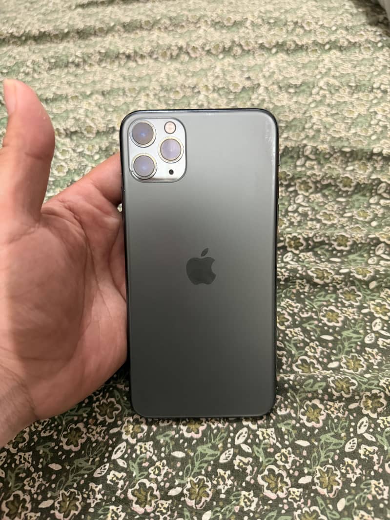 Apple iPhone 11 Pro Max 2