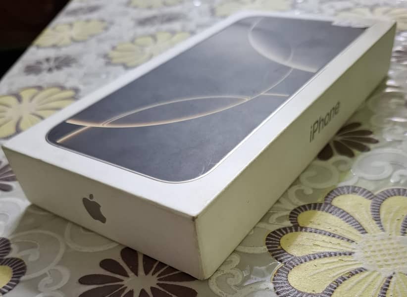 Apple iPhone 16 Pro Max 1