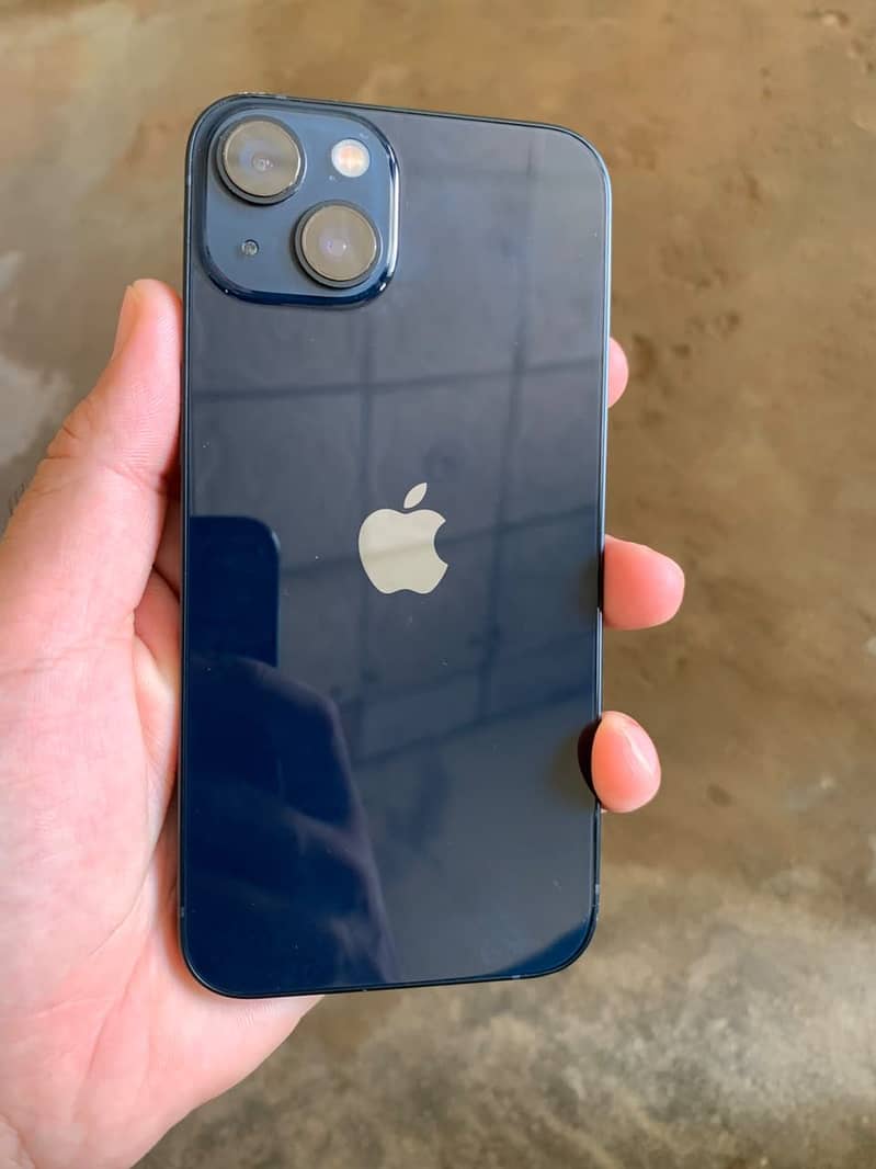 Apple iPhone 13 0