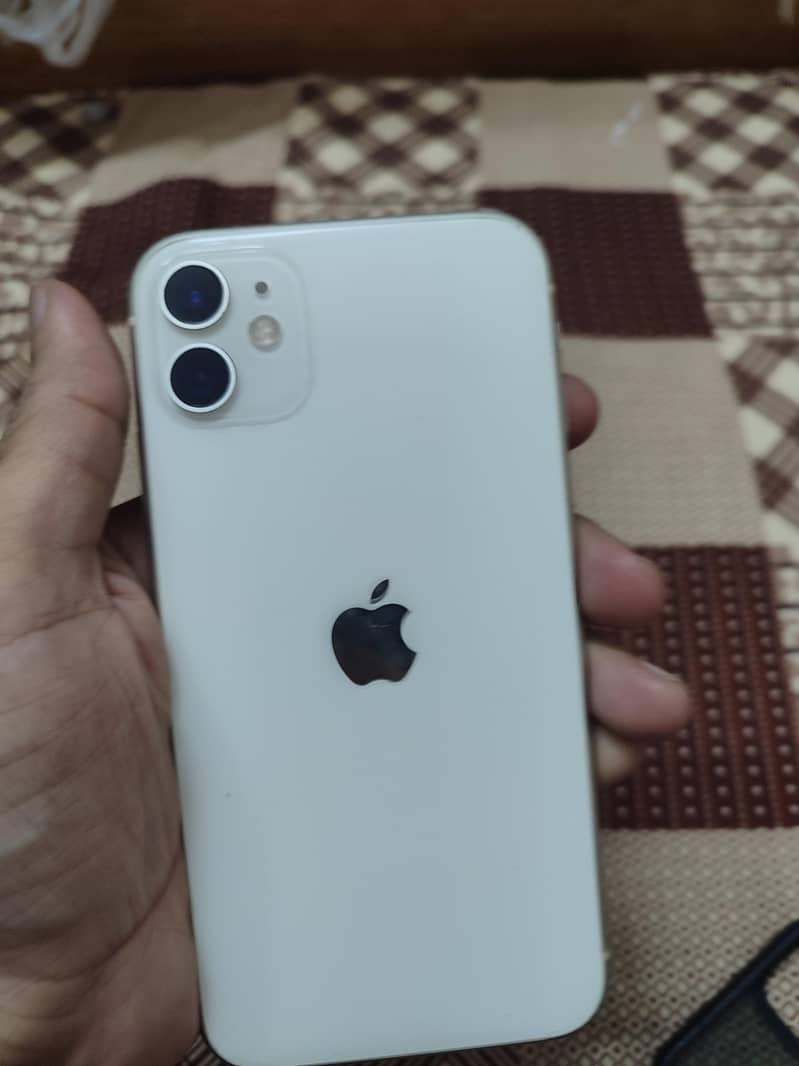 Apple iPhone 11 0