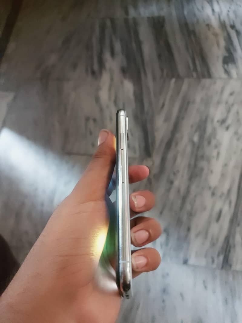 Apple iPhone X 1