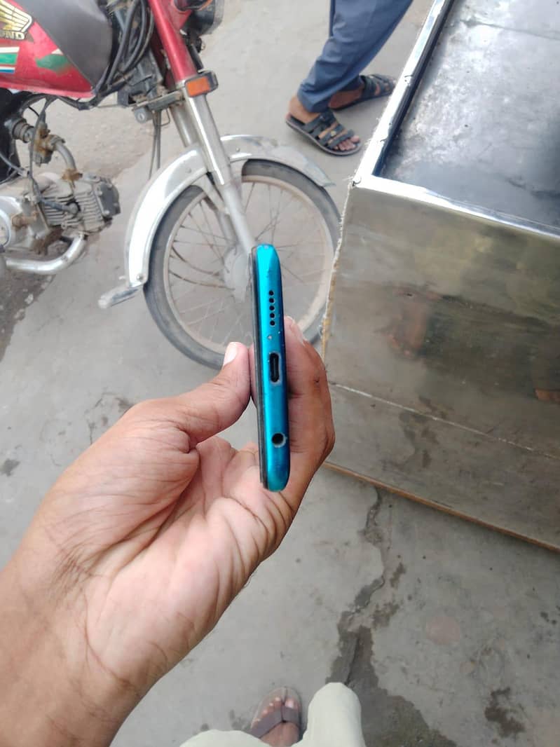 Xiaomi Redmi Note 9S 2