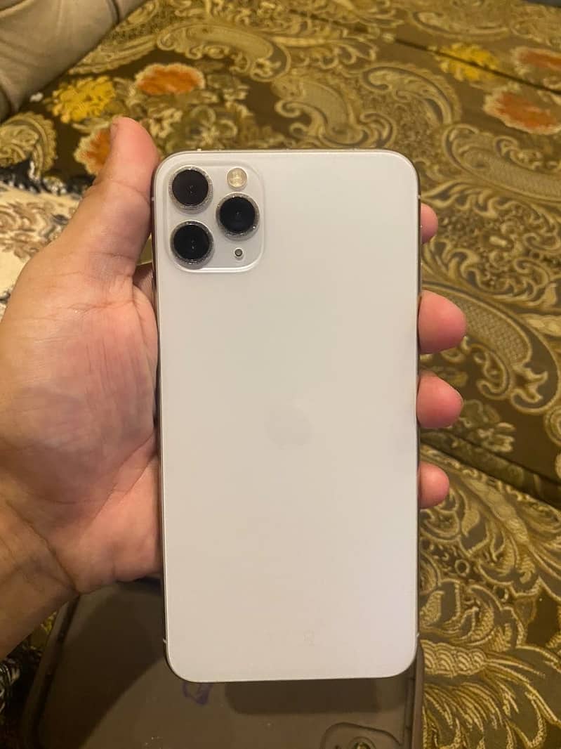 Apple iPhone 11 Pro Max 1