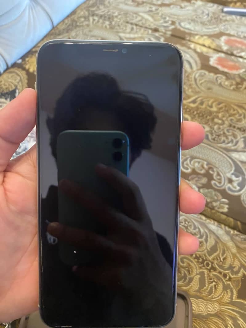 Apple iPhone 11 Pro Max 2
