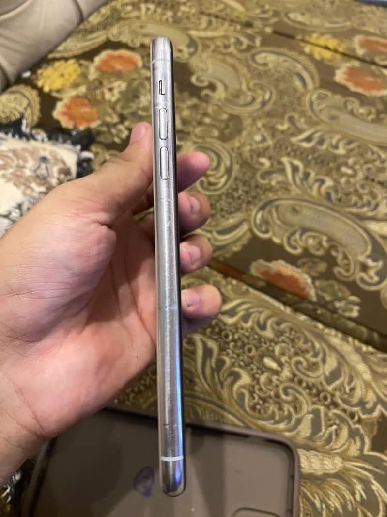 Apple iPhone 11 Pro Max 5